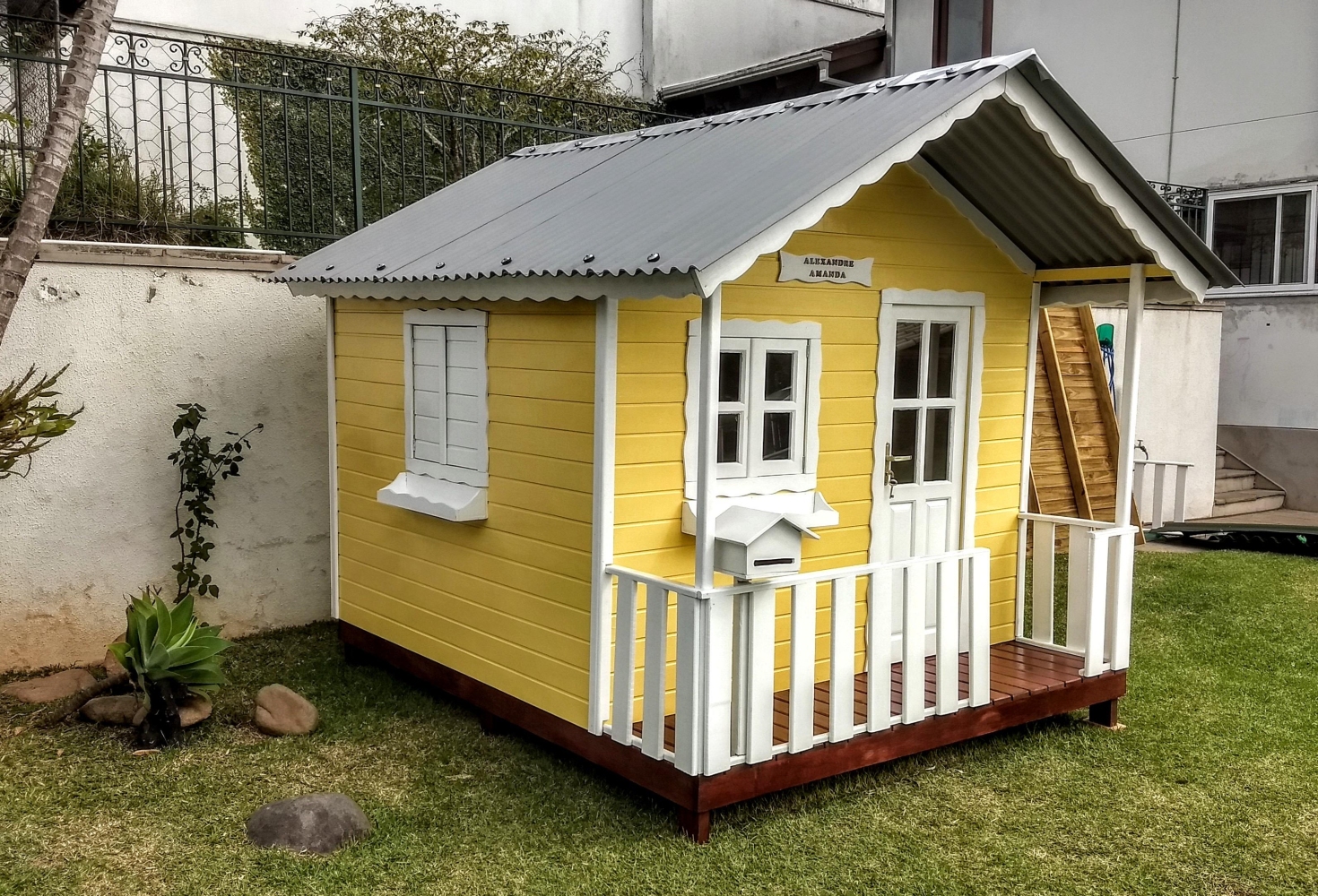 Imagem principal do produto a venda Casinha de criança modelo CB2-4